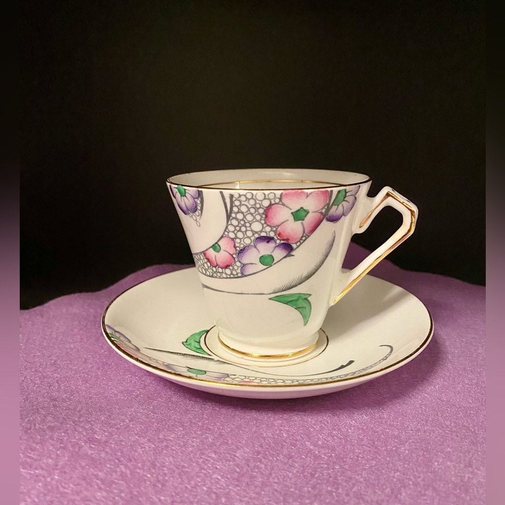 Antique 1930's Victoria Chesterfield&Edwards Teacup and Saucer